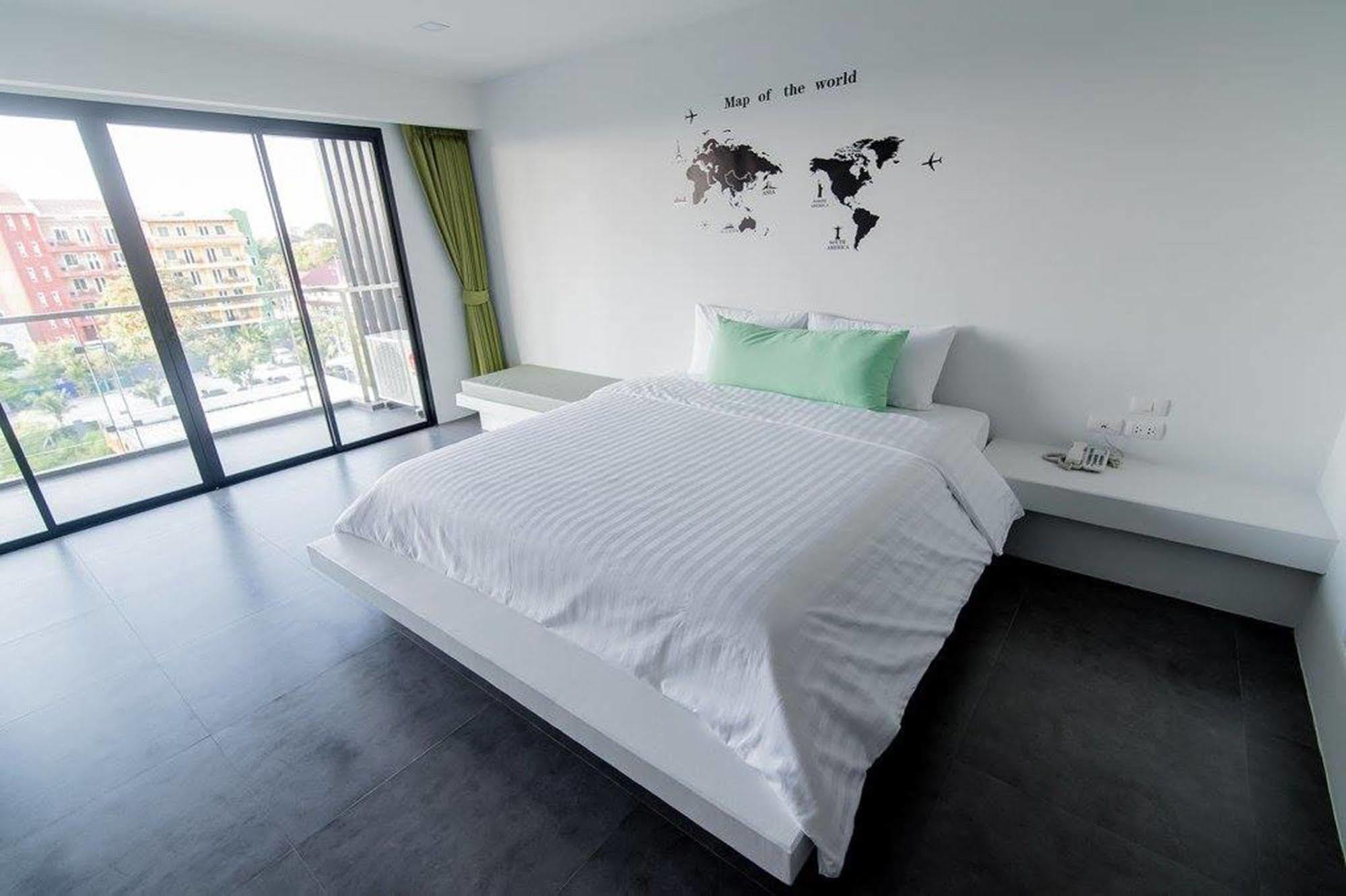 Panitar Haus Hotel Chonburi Buitenkant foto