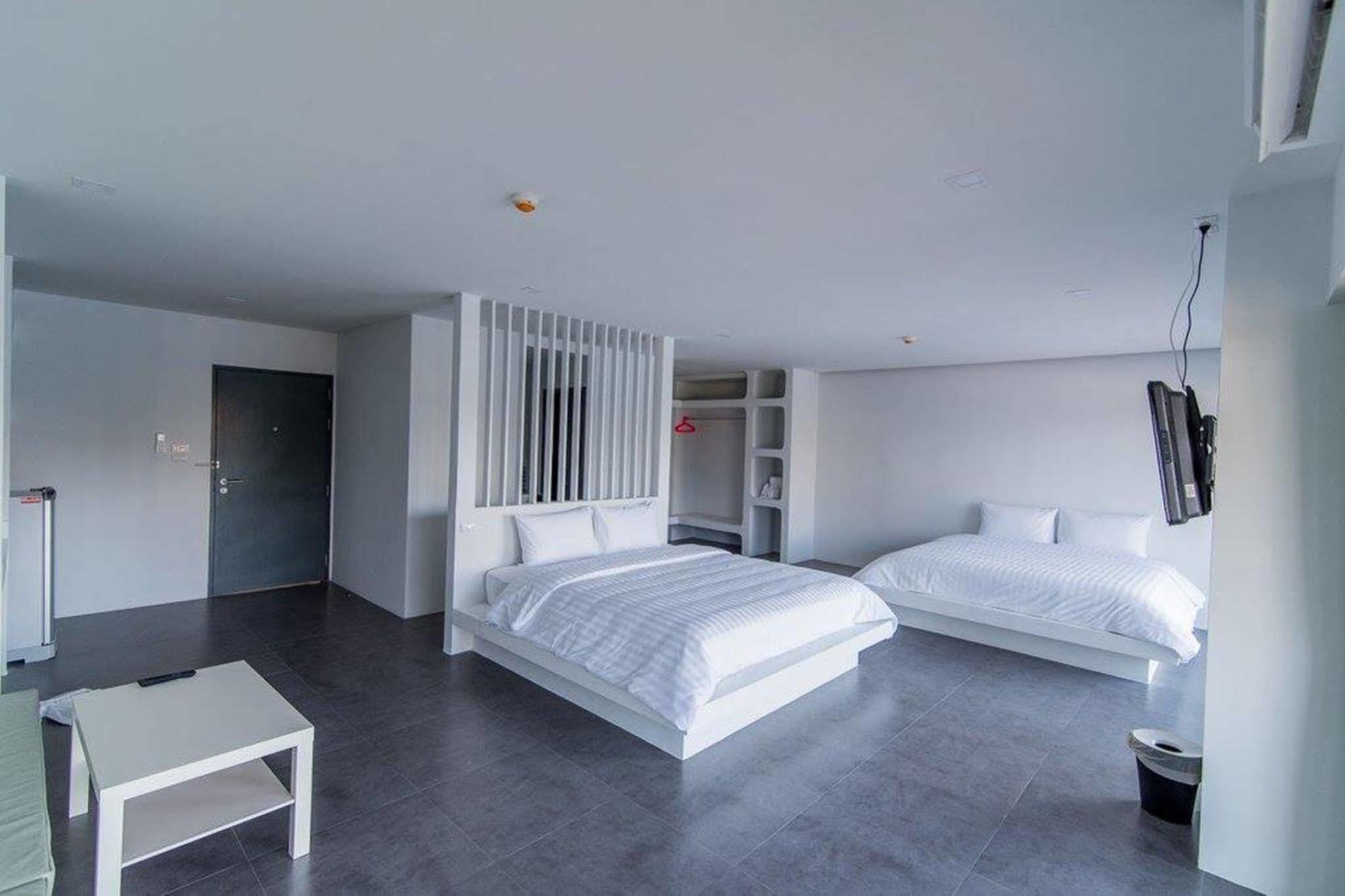 Panitar Haus Hotel Chonburi Buitenkant foto