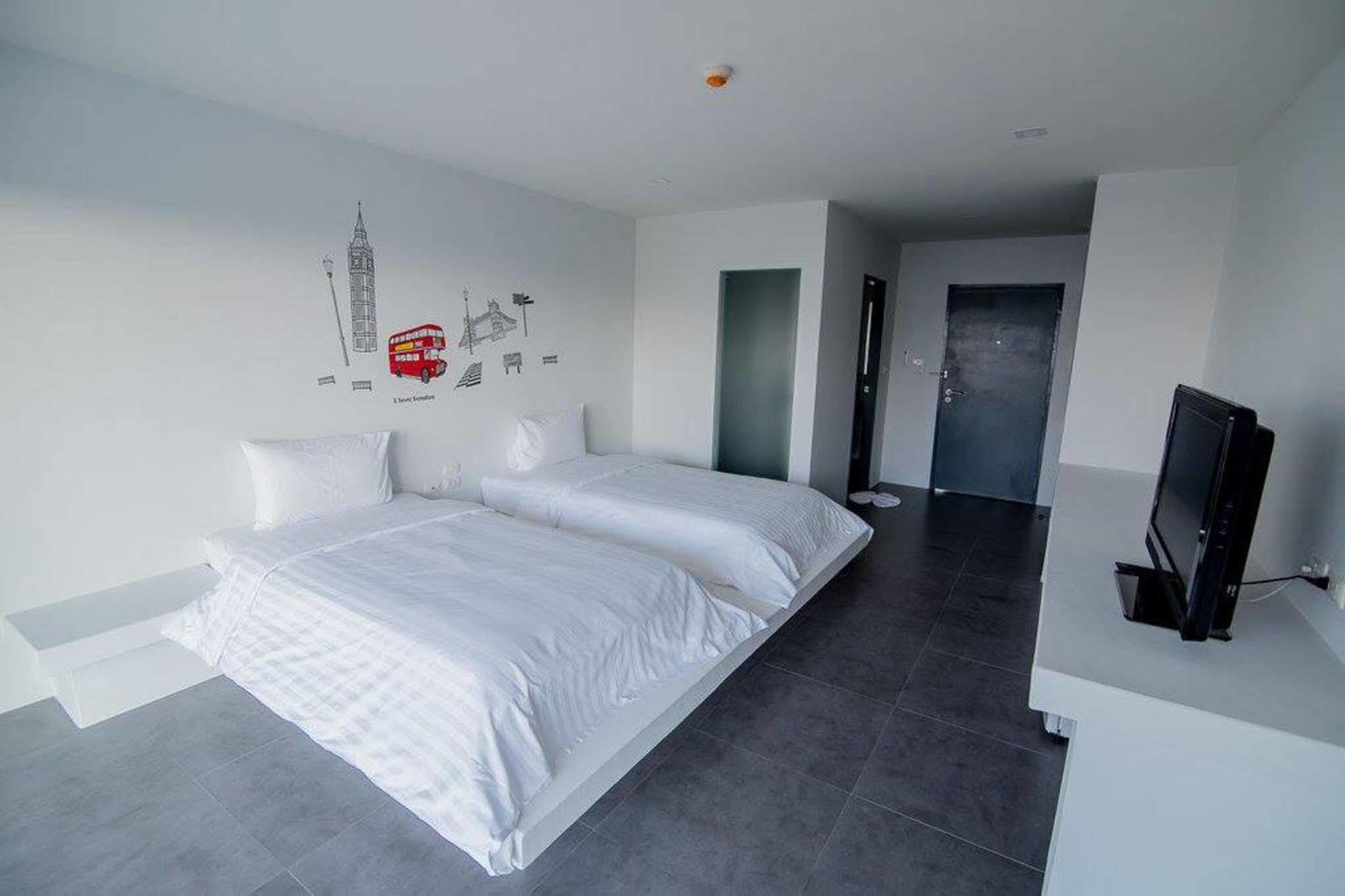 Panitar Haus Hotel Chonburi Buitenkant foto