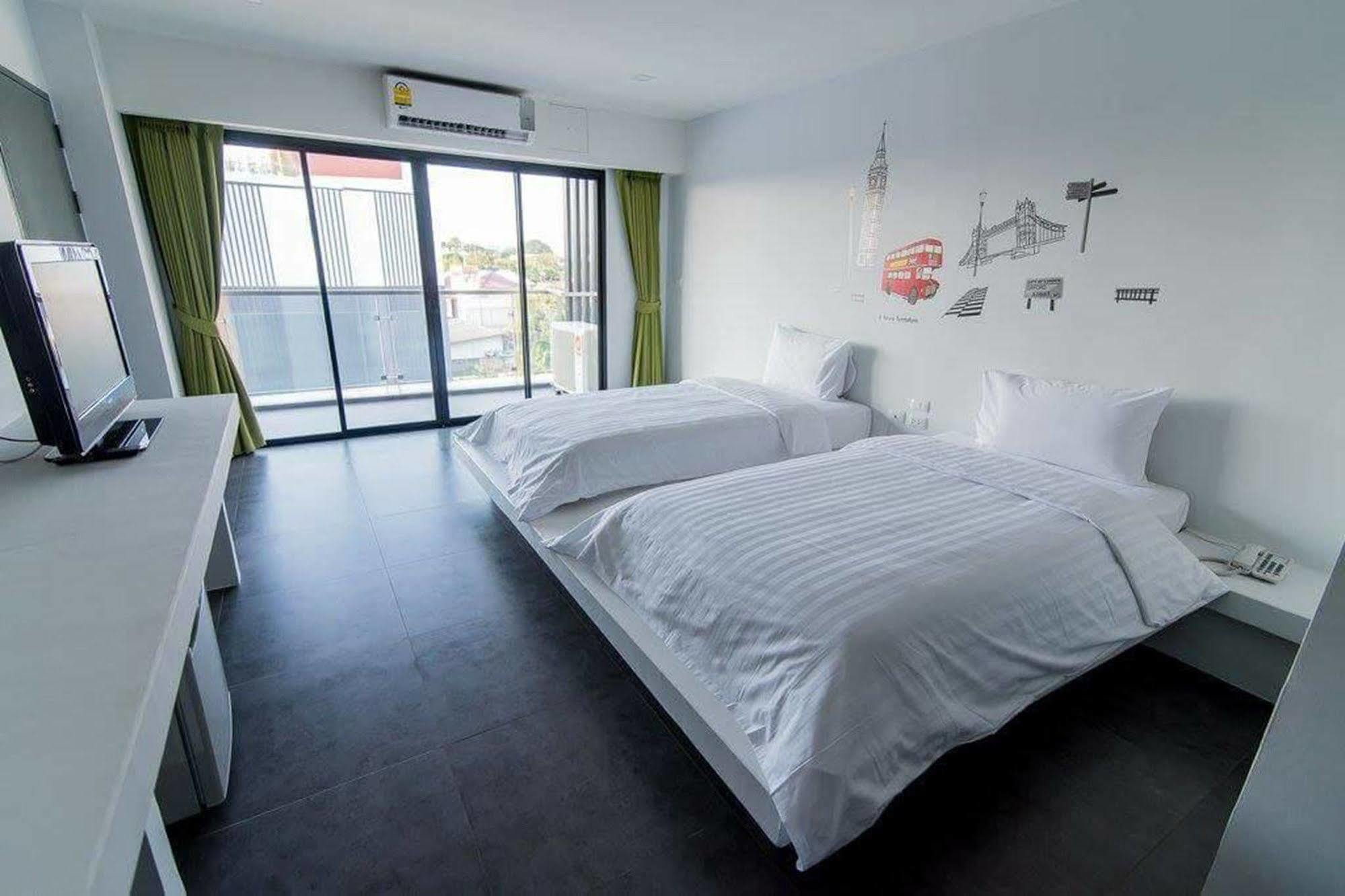 Panitar Haus Hotel Chonburi Buitenkant foto