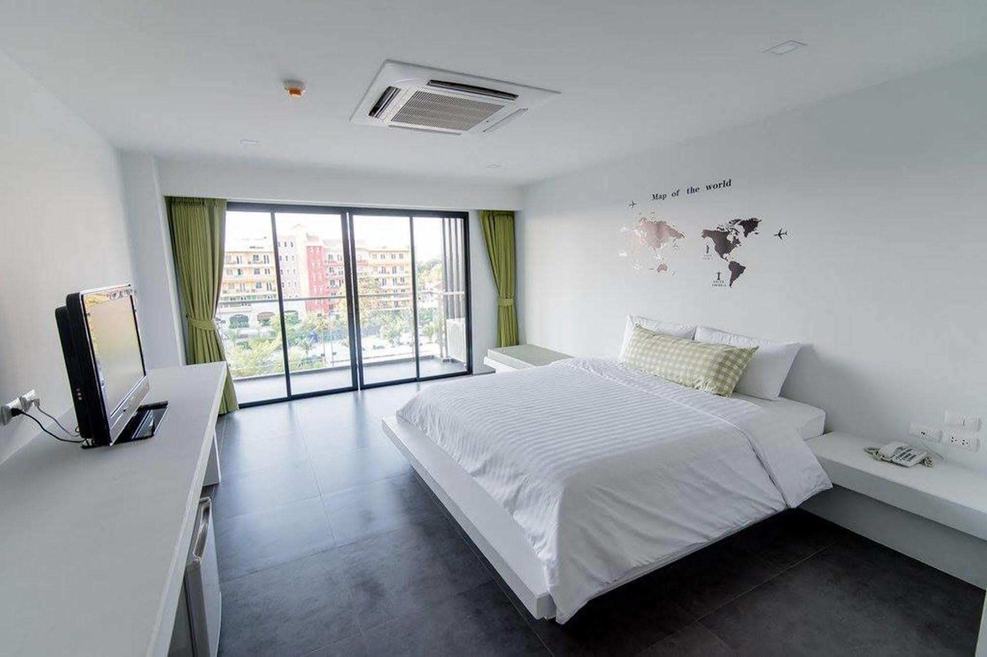 Panitar Haus Hotel Chonburi Buitenkant foto